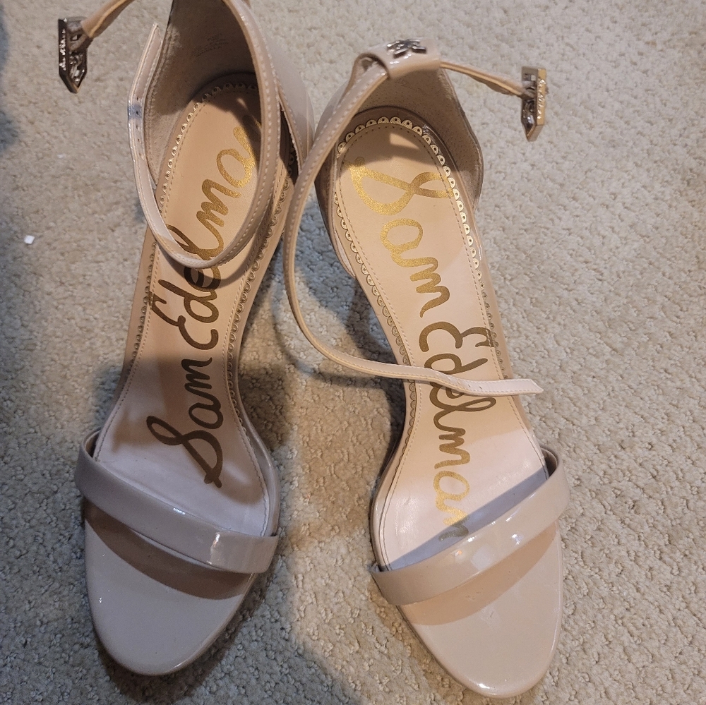 Sam Edelman patent sandals in Nude
